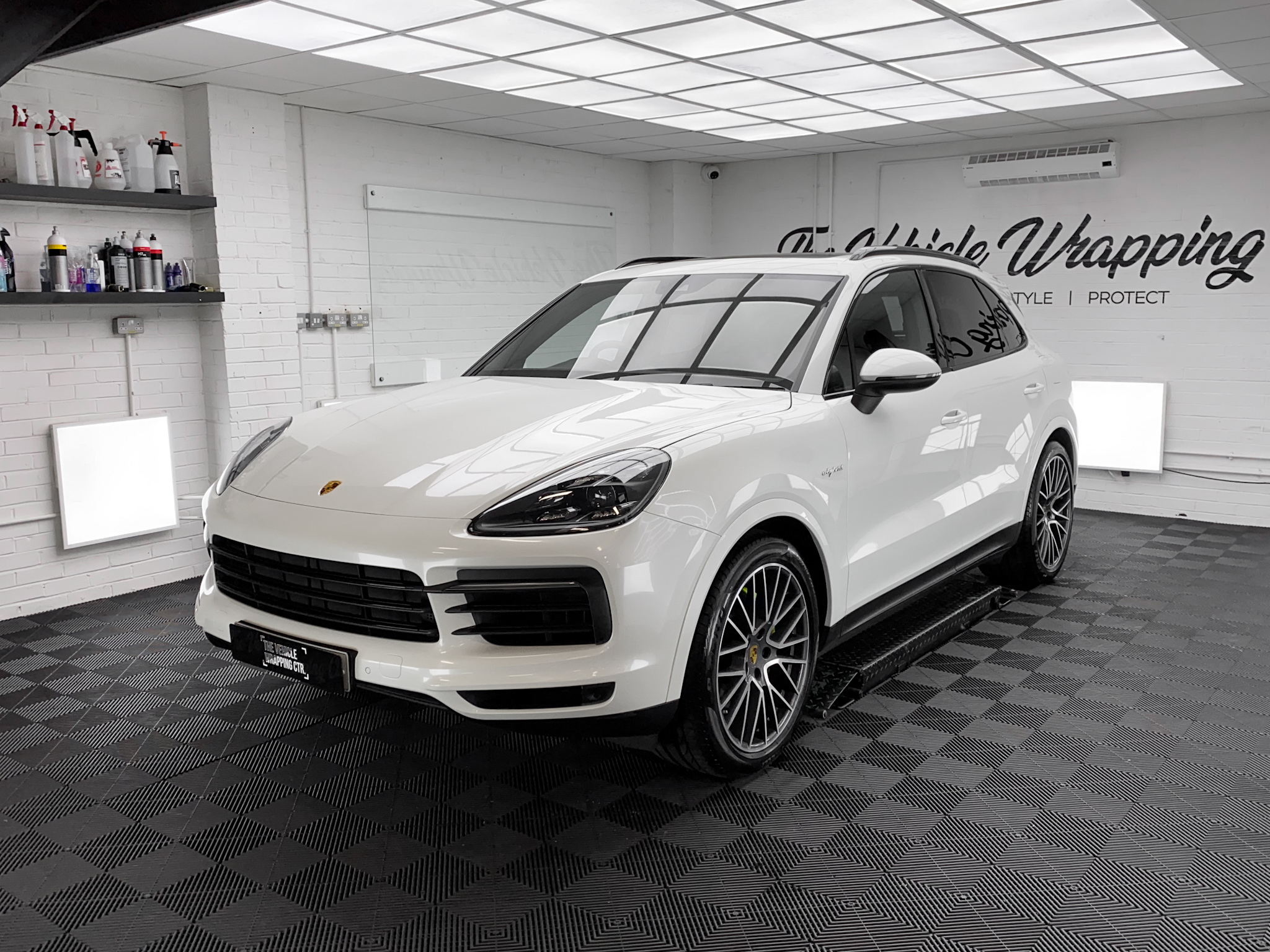 Porsche Cayenne - Gloss Pearl White - Personal Wrapping Project